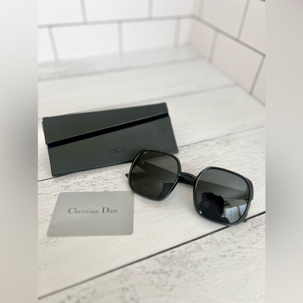 Christian Dior Nuance Oversized Square Sunglasses Black